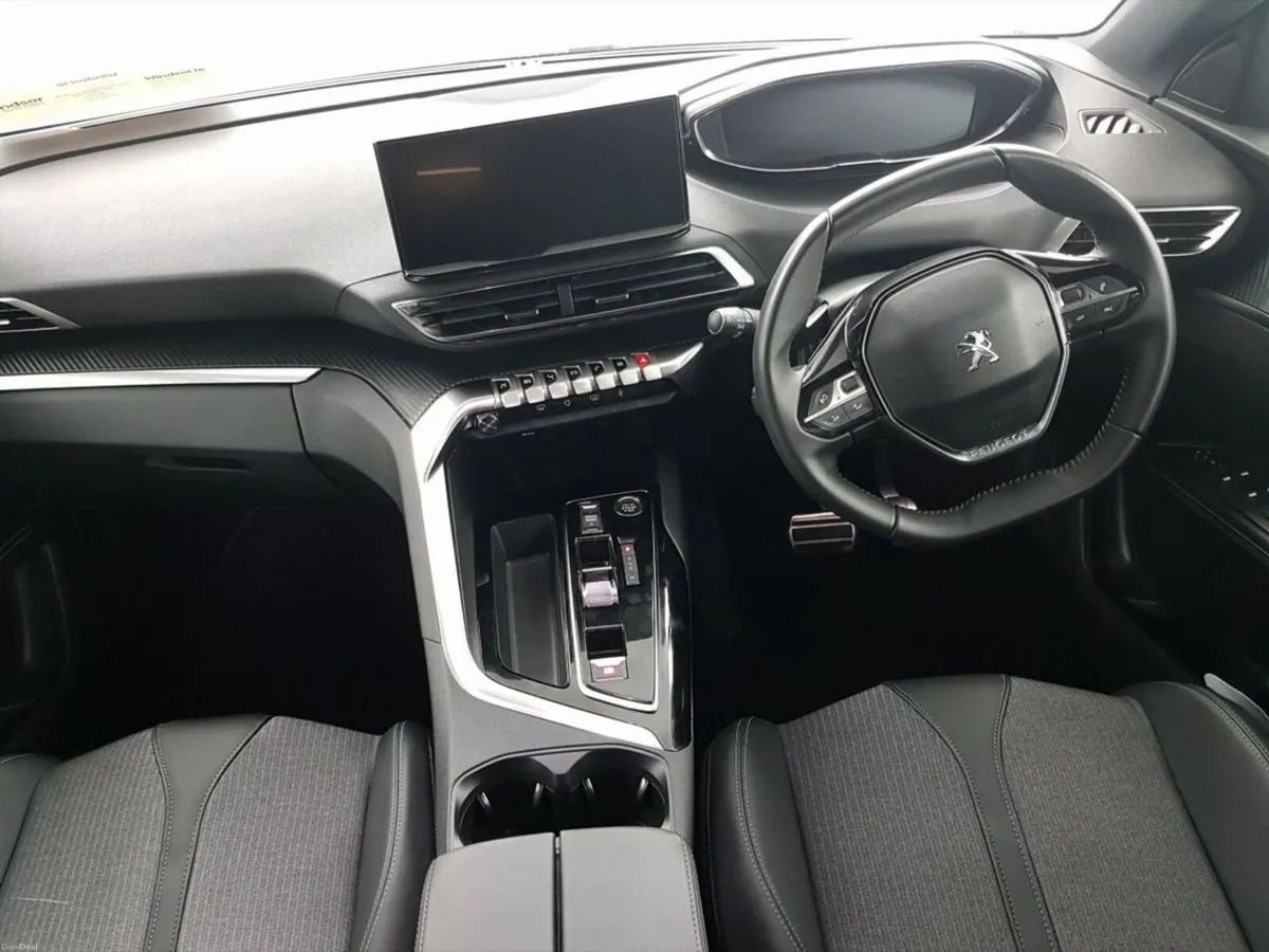 Peugeot 5008 1.2 Hybrid 136bhp E-DCS6 Allure - Image 3