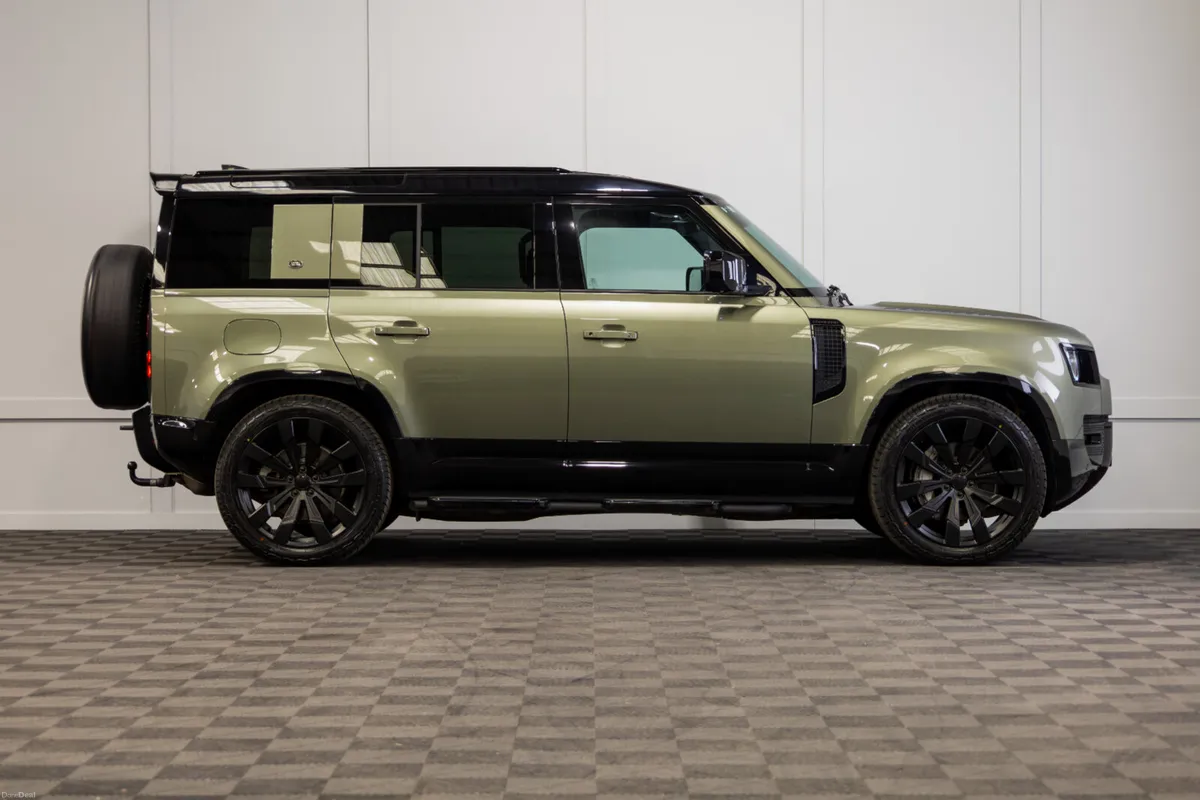 2022 Land Rover Defender 110 P400e X-Dynamic SE - Image 6