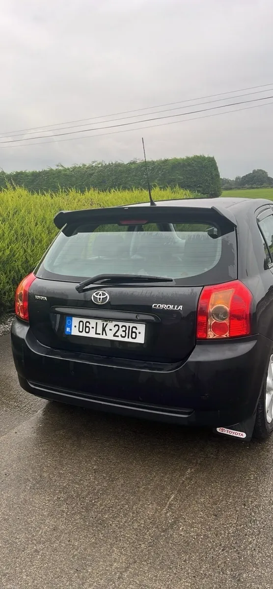 RARE sunlid Toyota Corolla - Image 3