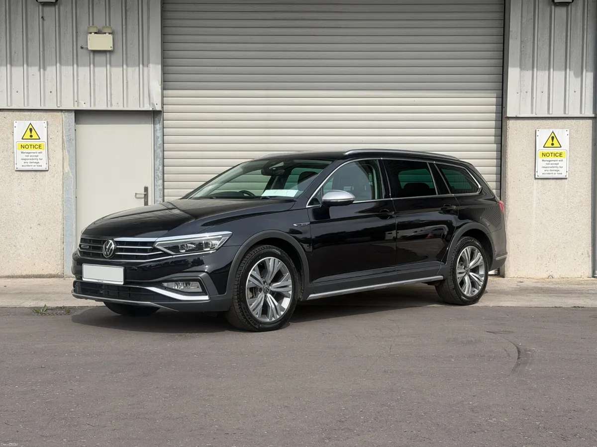2022 Volkswagen Passat 2.0 TDI All-Track 4 Motion - Image 2