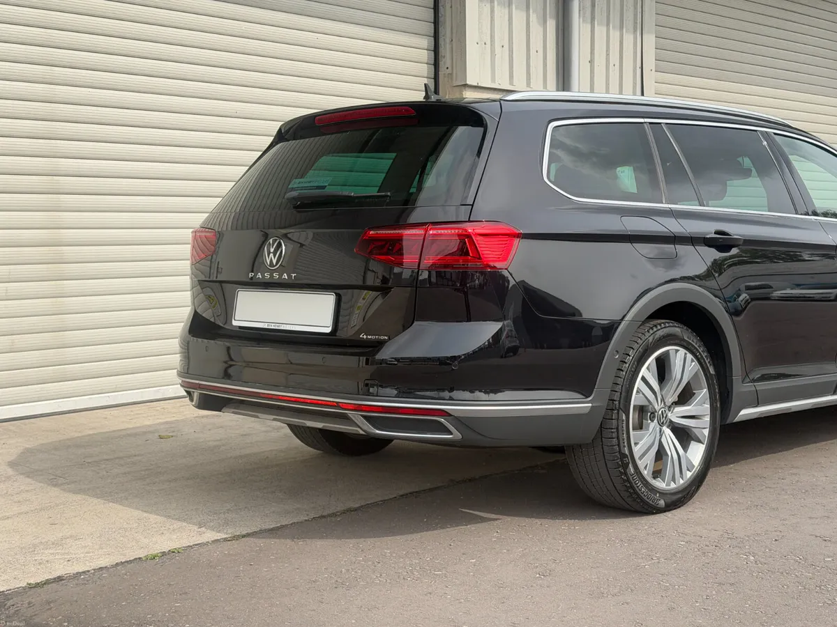 2022 Volkswagen Passat 2.0 TDI All-Track 4 Motion - Image 6
