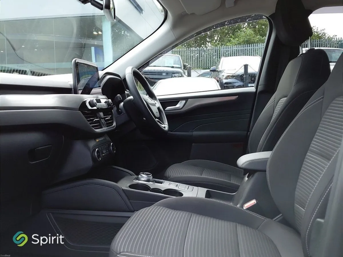 Ford Kuga 2.5 Duratec 225PS PHEV Titanium Auto - Image 3