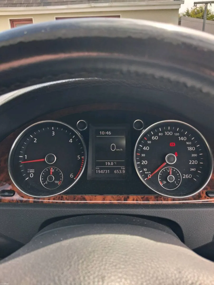 VW PASSAT 1.6 DIESEL - Image 2