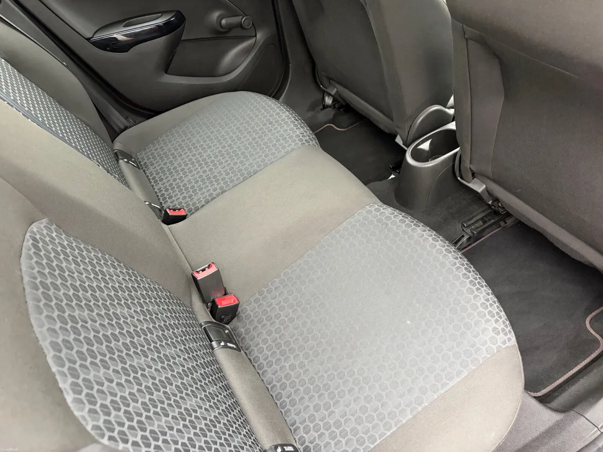 Opel Corsa Excite 1.4 - Image 5
