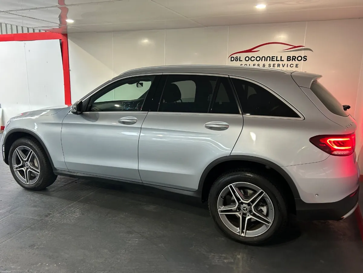 Mercedes-Benz GLC 300 AMG LINE DE 4MATIC - Image 4