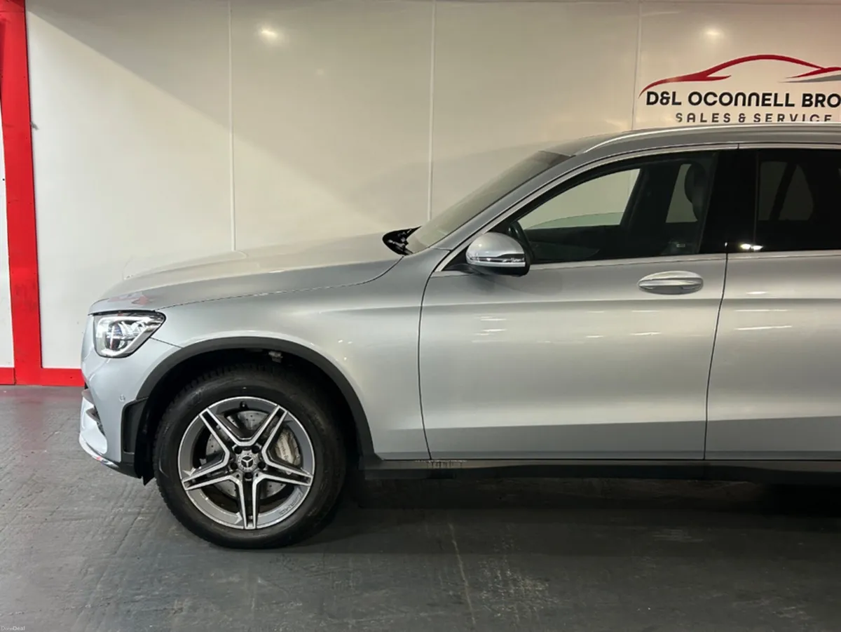Mercedes-Benz GLC 300 AMG LINE DE 4MATIC - Image 6