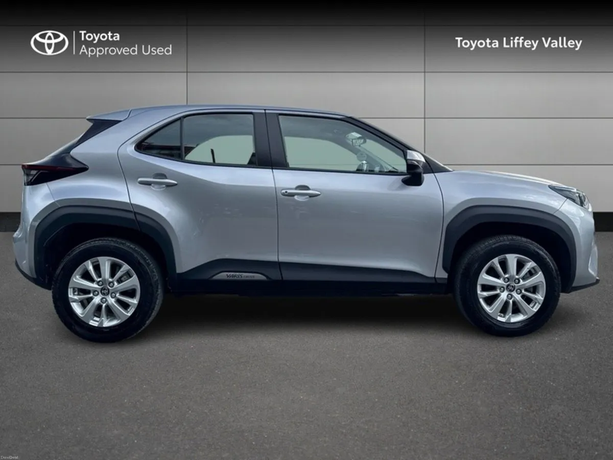 Toyota Yaris Cross YARIS CROSS LUNA - Image 3