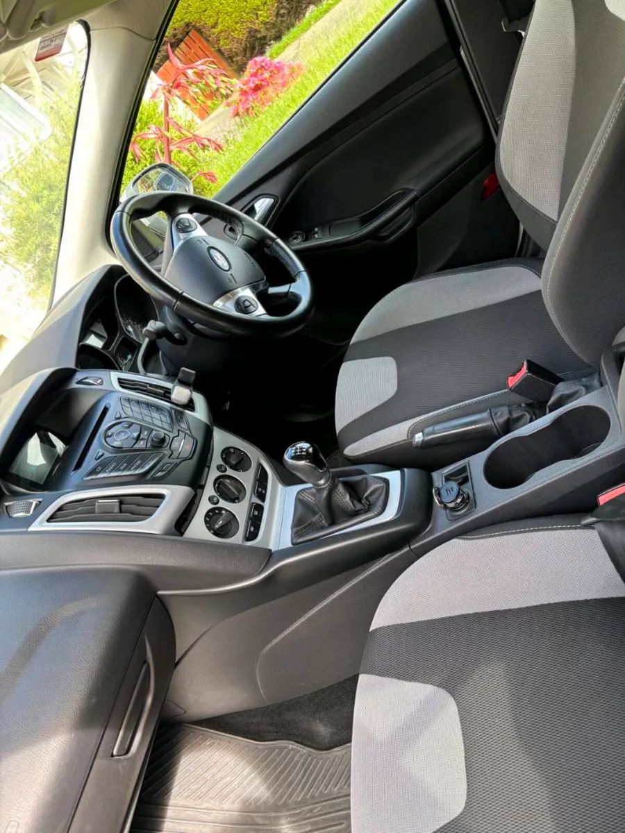 2014 Ford Focus Zetec EcoBoost Petrol | 136,870 km - Image 5
