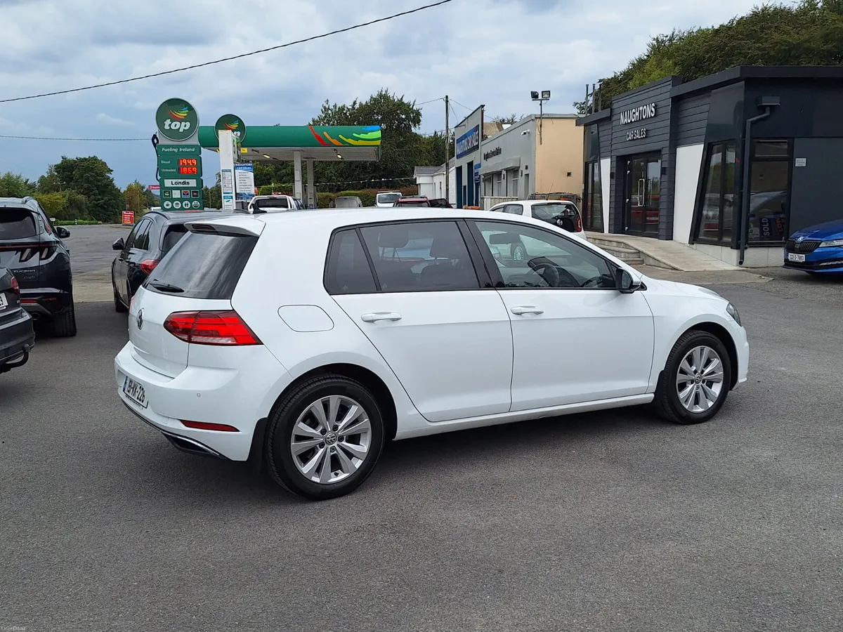 Volkswagen Golf 1.6 Tdi *High Spec/Low Kilometres - Image 3