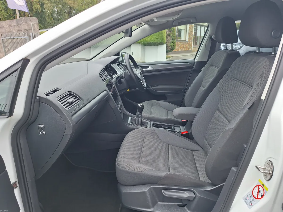 Volkswagen Golf 1.6 Tdi *High Spec/Low Kilometres - Image 6