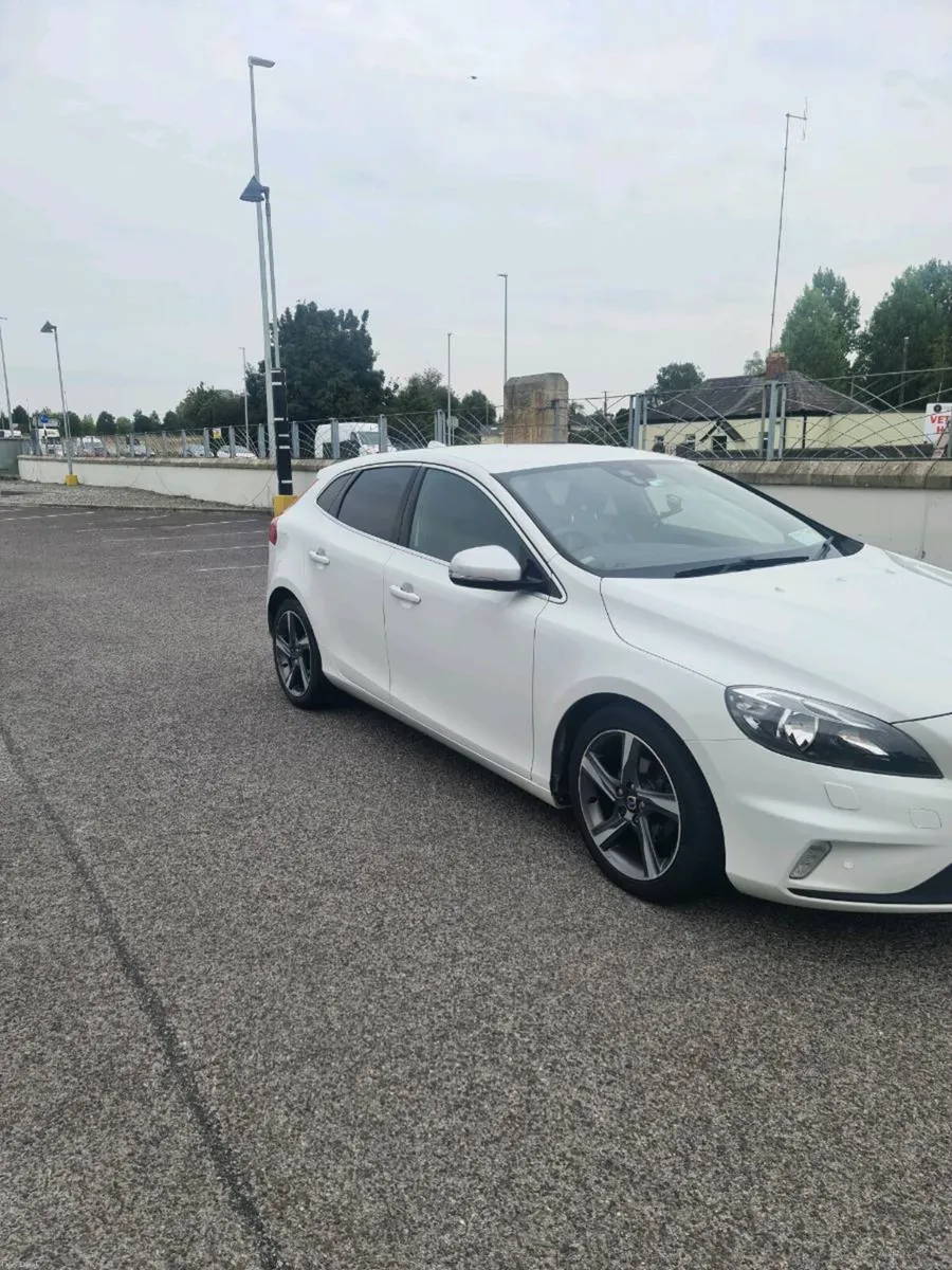 VOLVO V40 2015 R DESIGN - Image 3