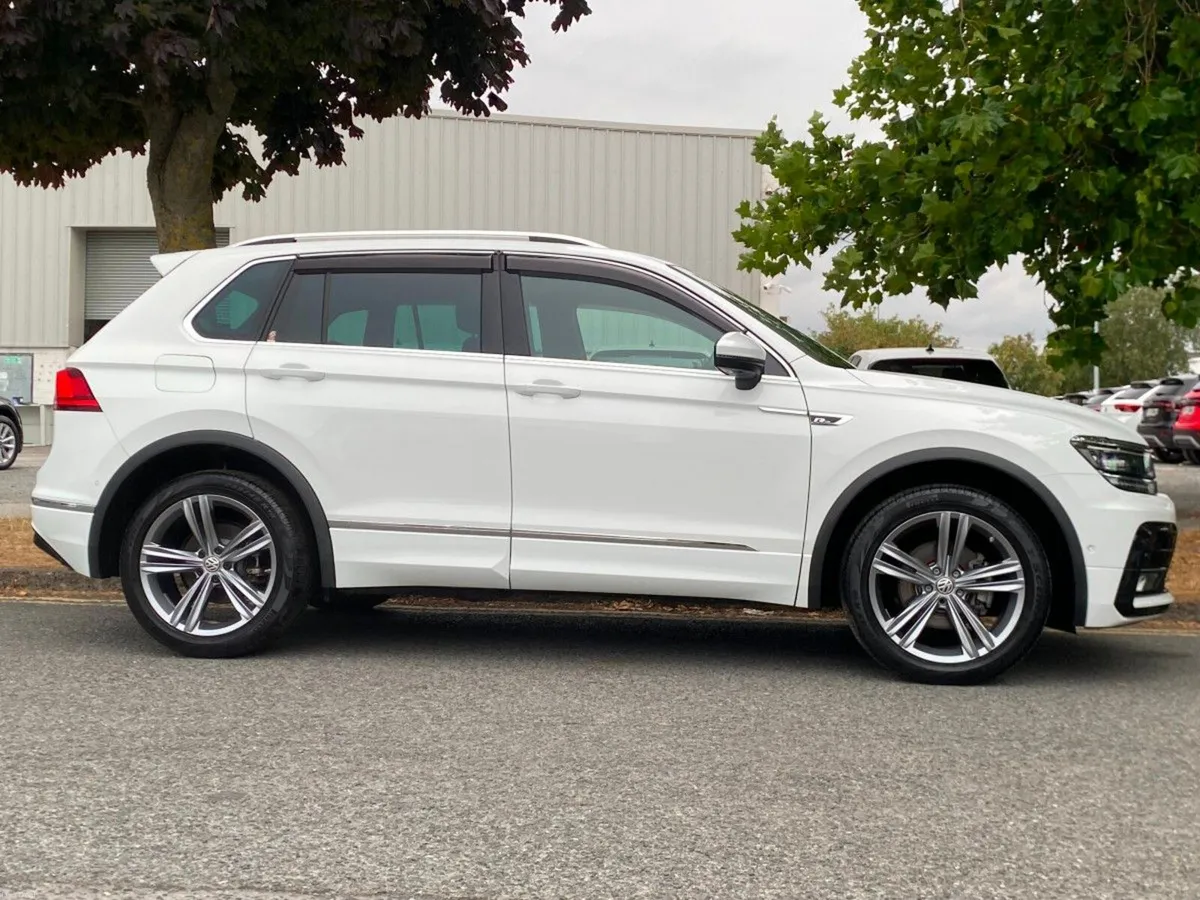 Volkswagen Tiguan R-LINE 4 MOTION 2.0 TDI AUTO NEW - Image 5