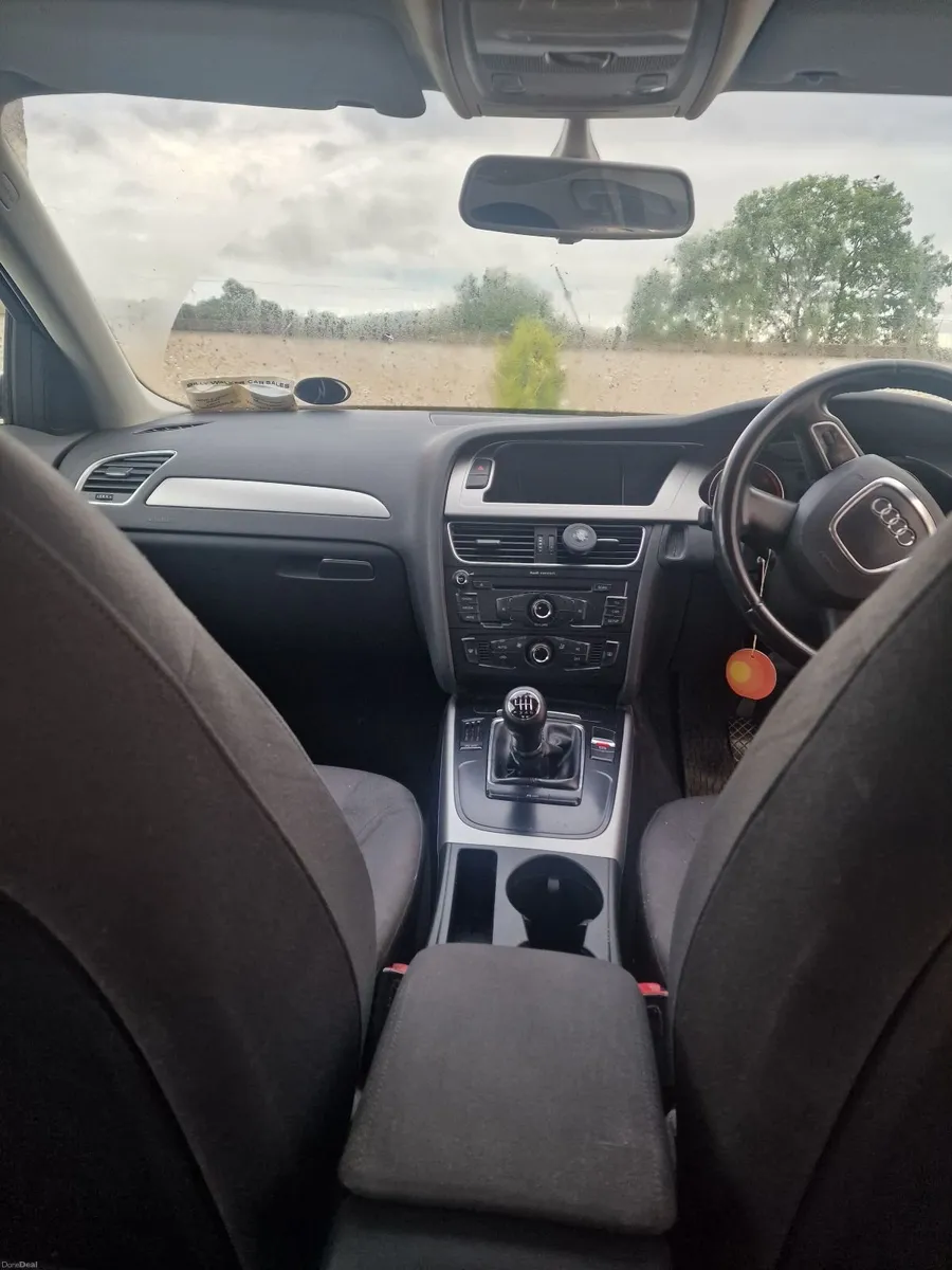 Audi A4 2011 - Image 4