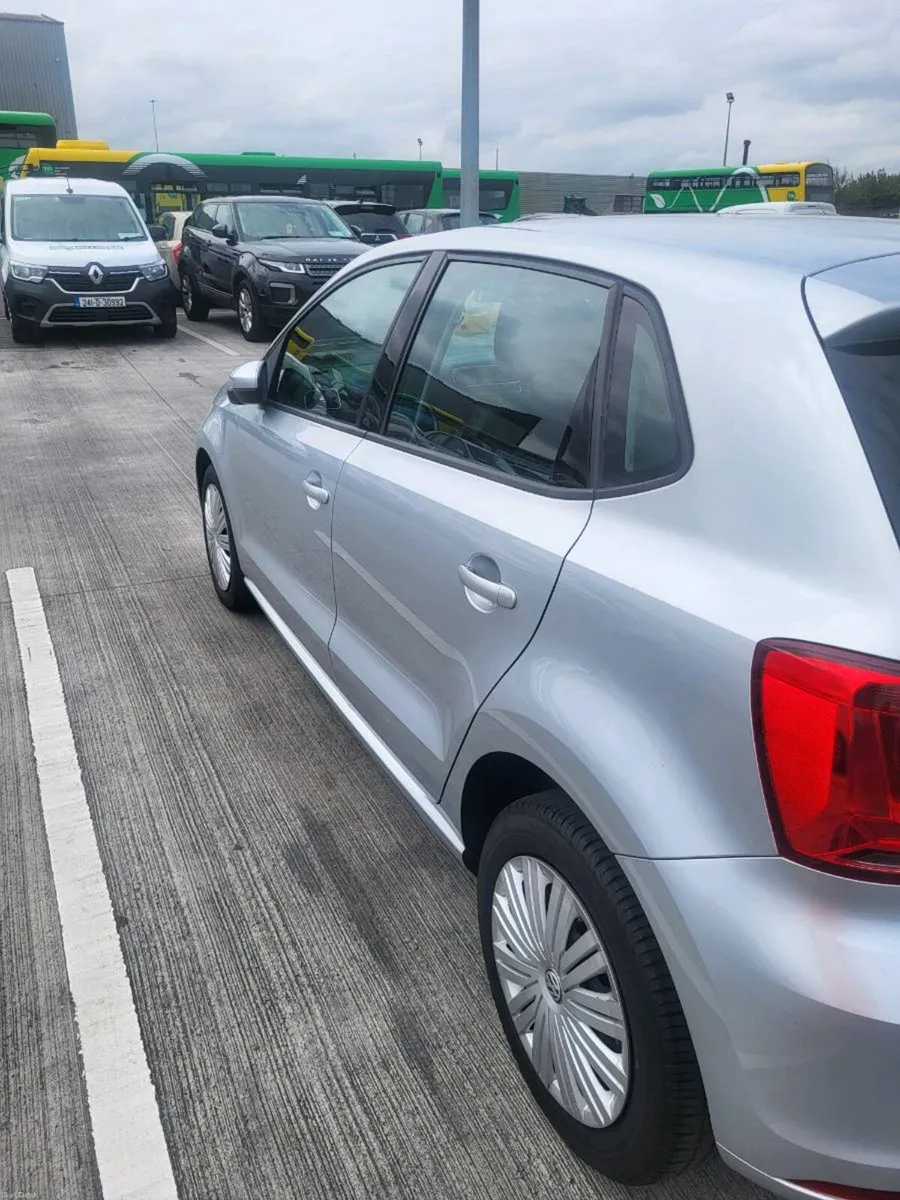 Volkswagen Polo Auto  2015 - Image 2