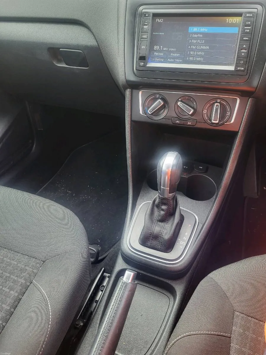 Volkswagen Polo Auto  2015 - Image 5