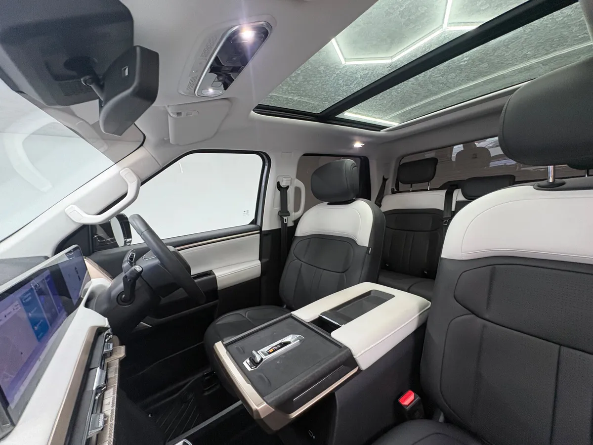 Maxus eTERRON 9 Premium 102KWh Crewcab 2026 - Image 2