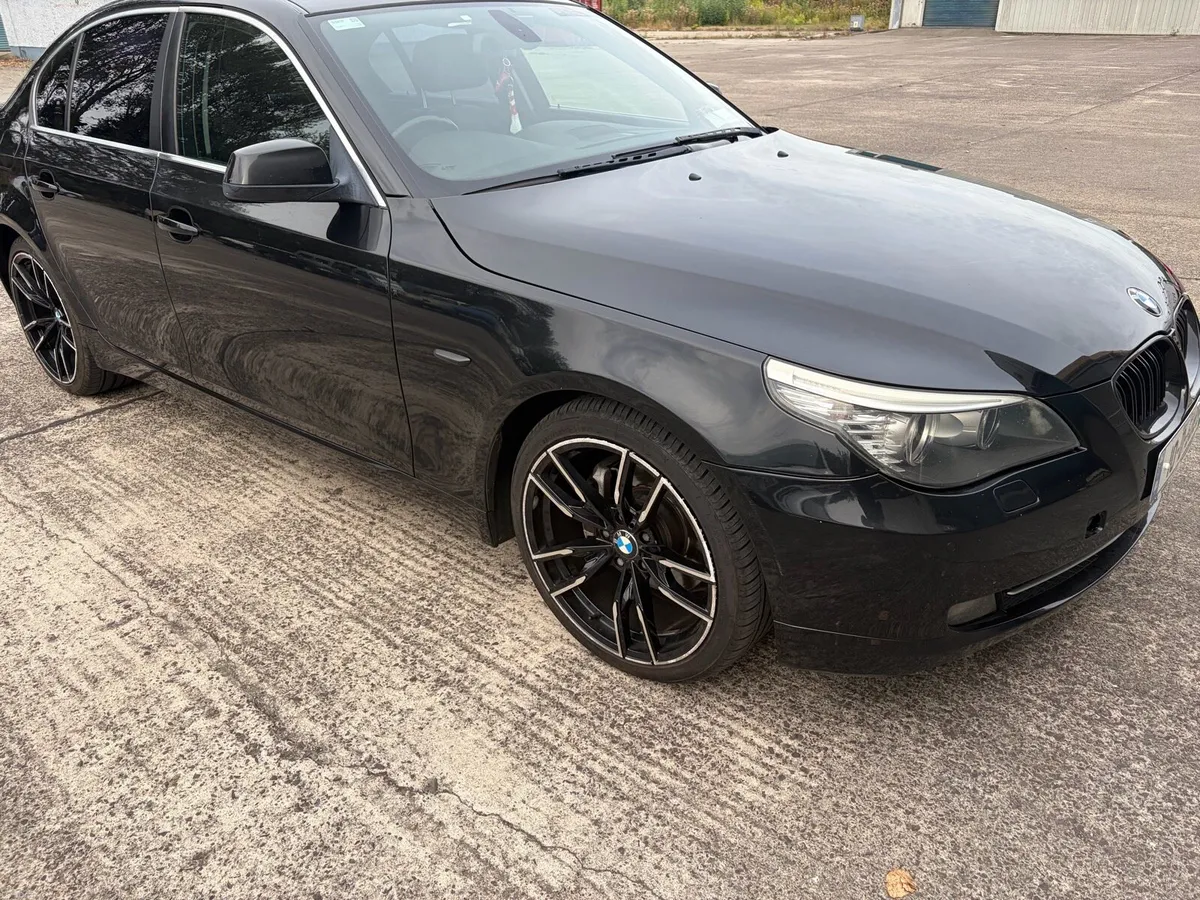 BMW E60 520 2010 - Image 3