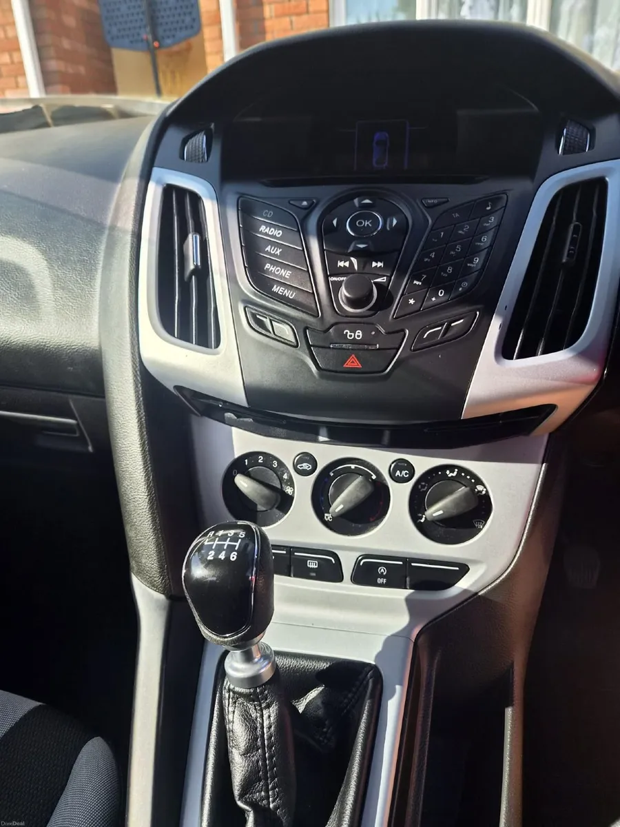 Ford Focus 2013 - Image 2