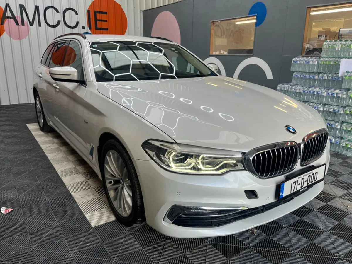 BMW 5-Series 2017 BMW 5 523D TOURING LUXURY AUTOMA - Image 1