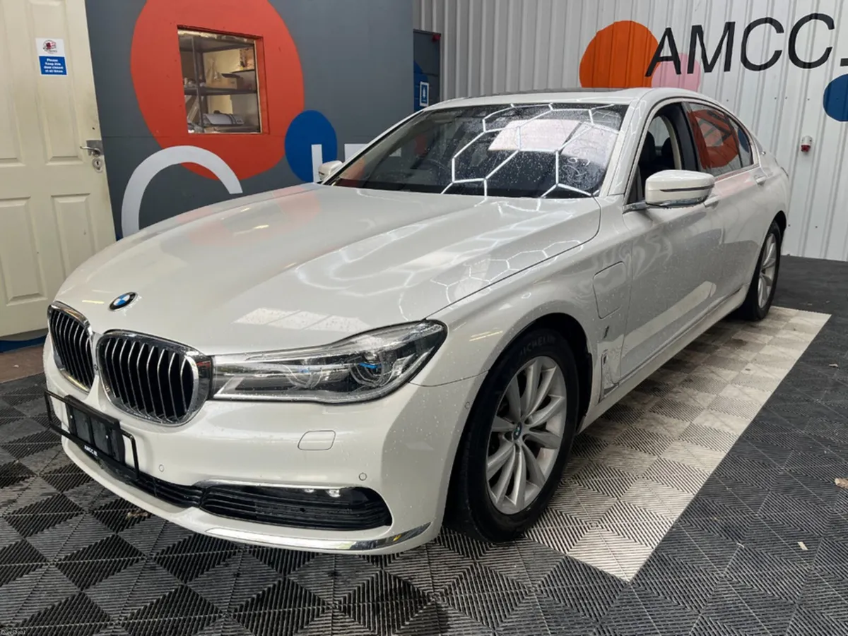 BMW 7-Series 2017 BMW 7 740E IPERFORMANCE EXECUTIV - Image 6