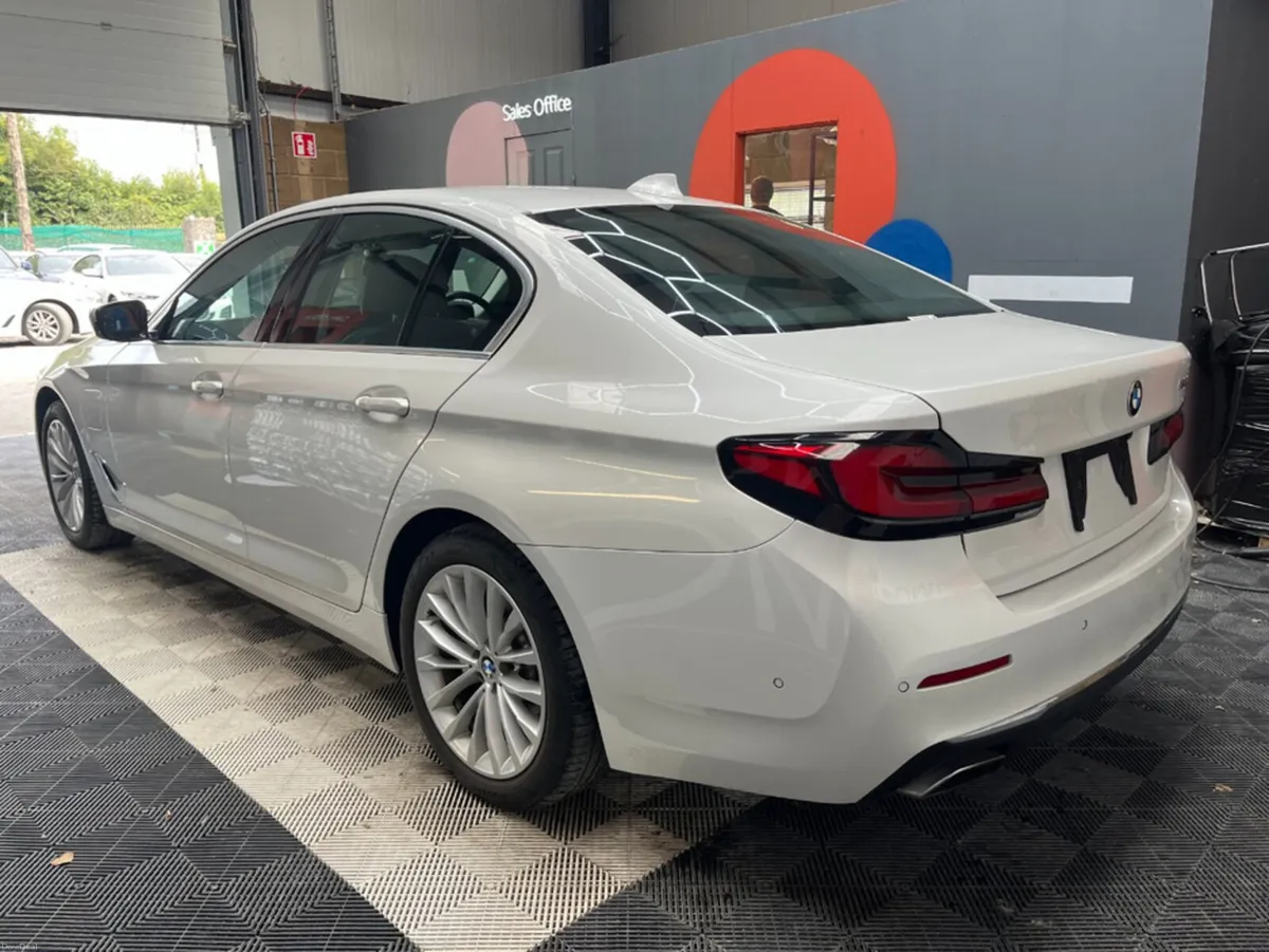 BMW 5-Series 2021 BMW 5 530E LUXURY EDITION JOY+ A - Image 5