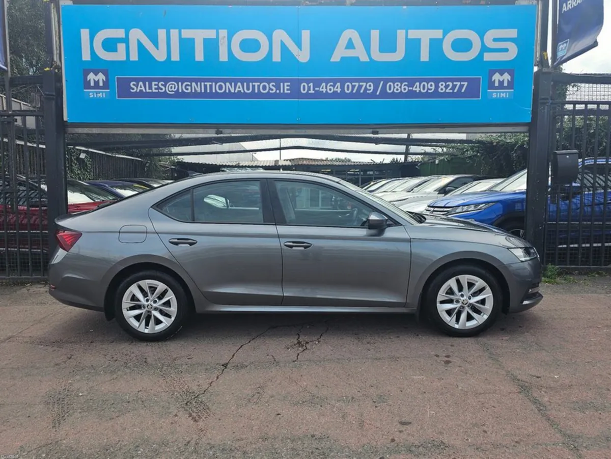 Skoda Octavia 1.0 TSI, AMBITION MODEL, LOW MILEAGE - Image 3