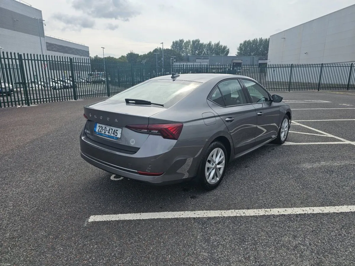 Skoda Octavia 1.0 TSI, AMBITION MODEL, LOW MILEAGE - Image 6