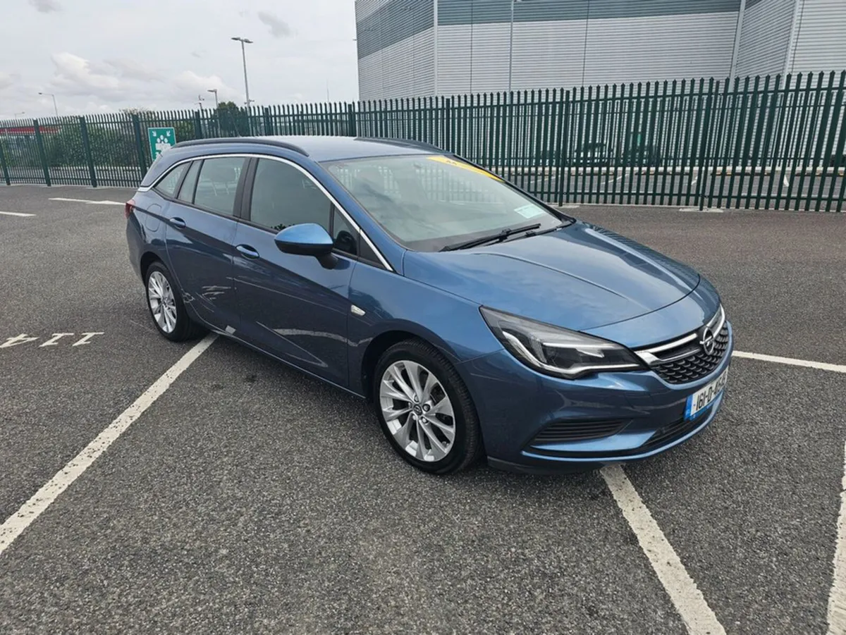 Opel Astra 1.6 CDTI, TOURER MODEL, GOOD HISTORY, F - Image 4