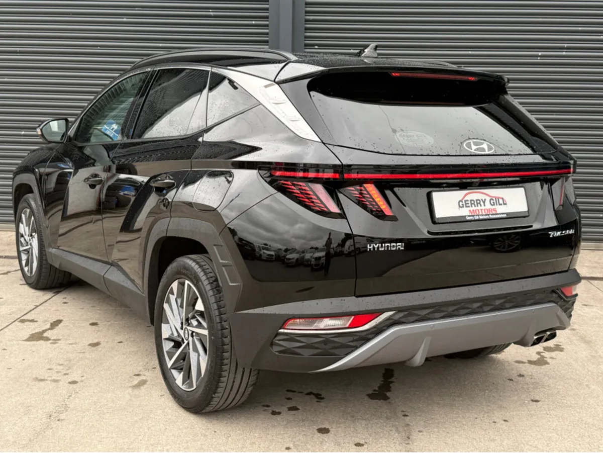 Hyundai Tucson EXECUTIVE PLUS 5DR - Image 4