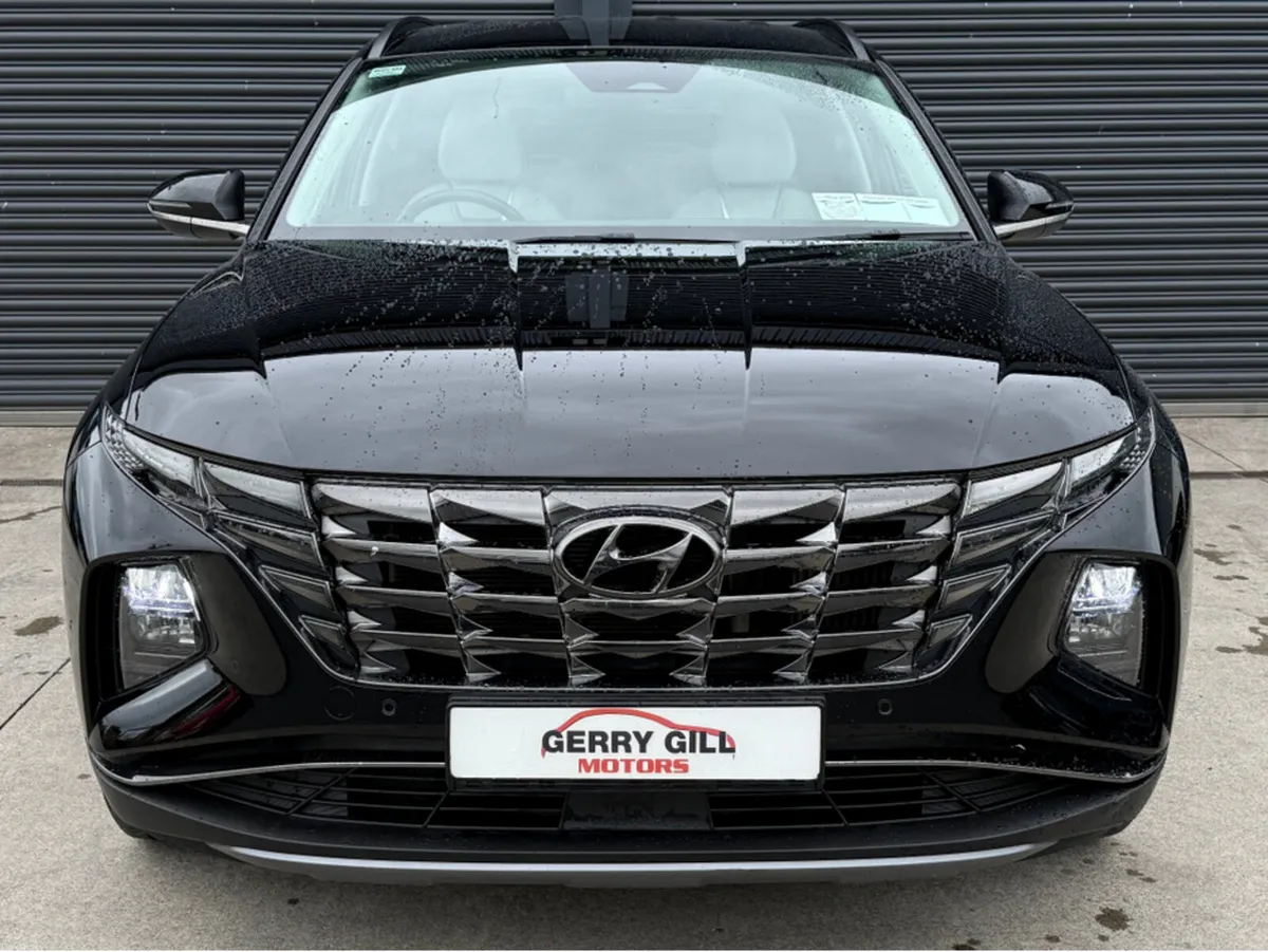 Hyundai Tucson EXECUTIVE PLUS 5DR - Image 2