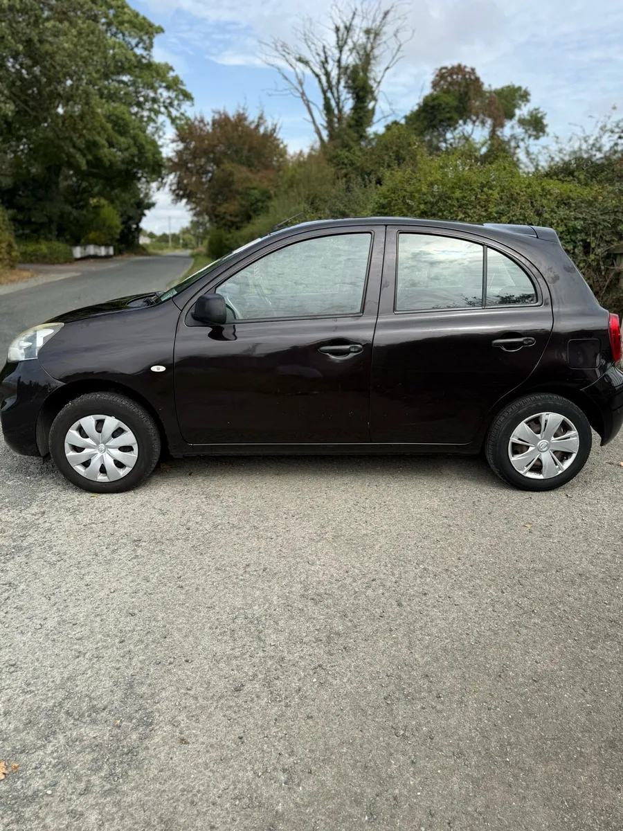 Nissan micra 2015 very low millage home used car. - Image 5