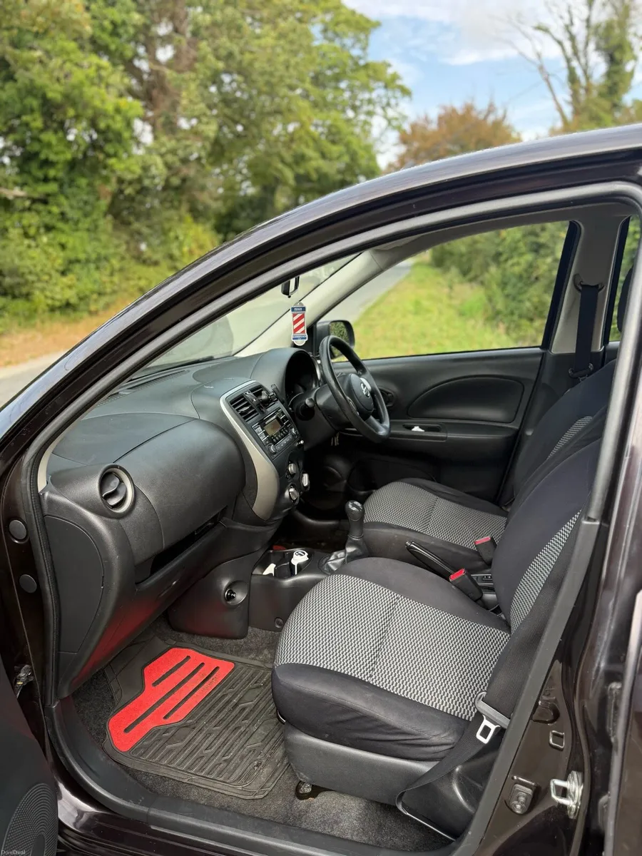 Nissan micra 2015 very low millage home used car. - Image 6