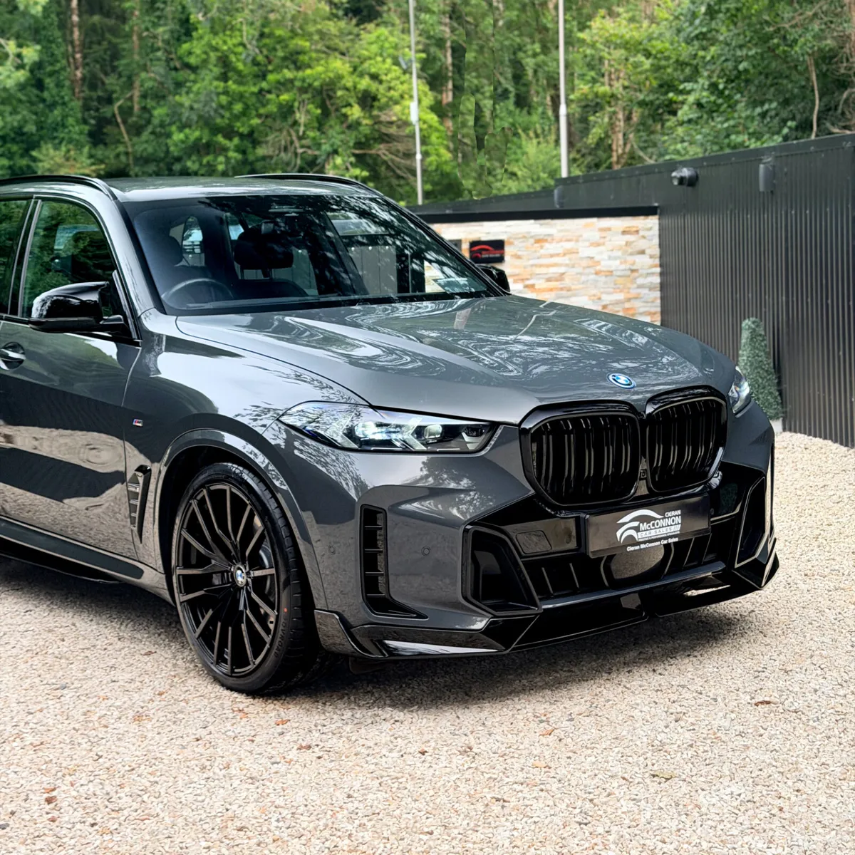 2023 (231) BMW X5 50E M-SPORT LCI 490BHP *GREAT SP - Image 2