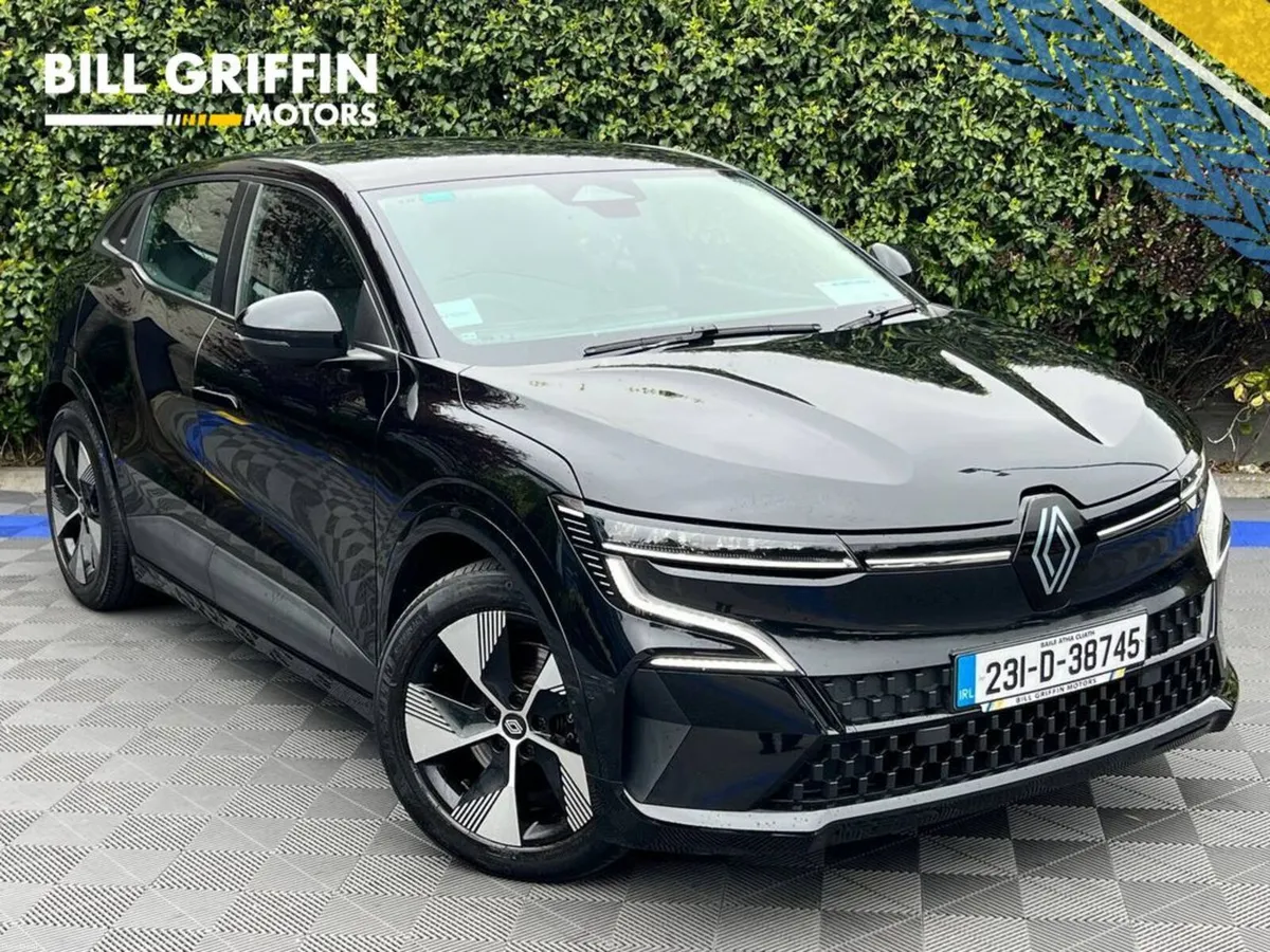 Renault Megane E-Tech EQUILIBRE EV40 ** LOW MILEAG - Image 1