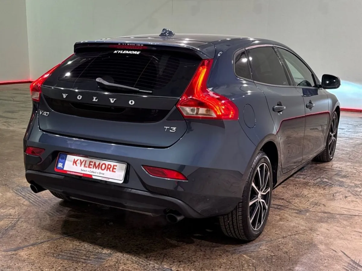 Volvo V40 1.5 AUTOMATIC - BEIGE/TARTAN INTERIOR - - Image 3
