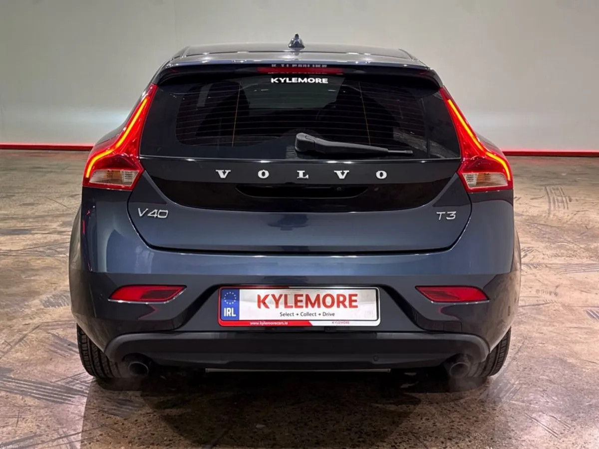 Volvo V40 1.5 AUTOMATIC - BEIGE/TARTAN INTERIOR - - Image 4