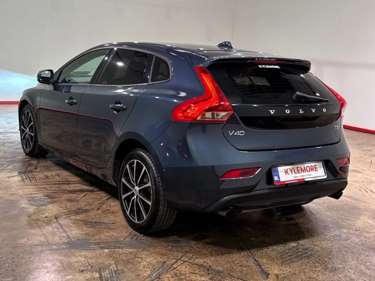 Volvo V40 1.5 AUTOMATIC - BEIGE/TARTAN INTERIOR - - Image 5
