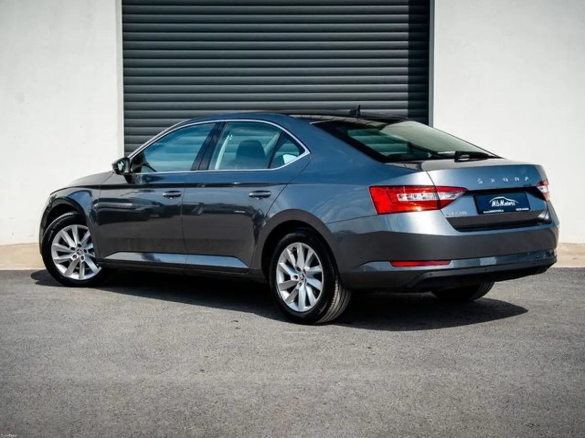 Skoda Superb AMBITION 2.0tdi 150HP DSG 5DR Auto - Image 6
