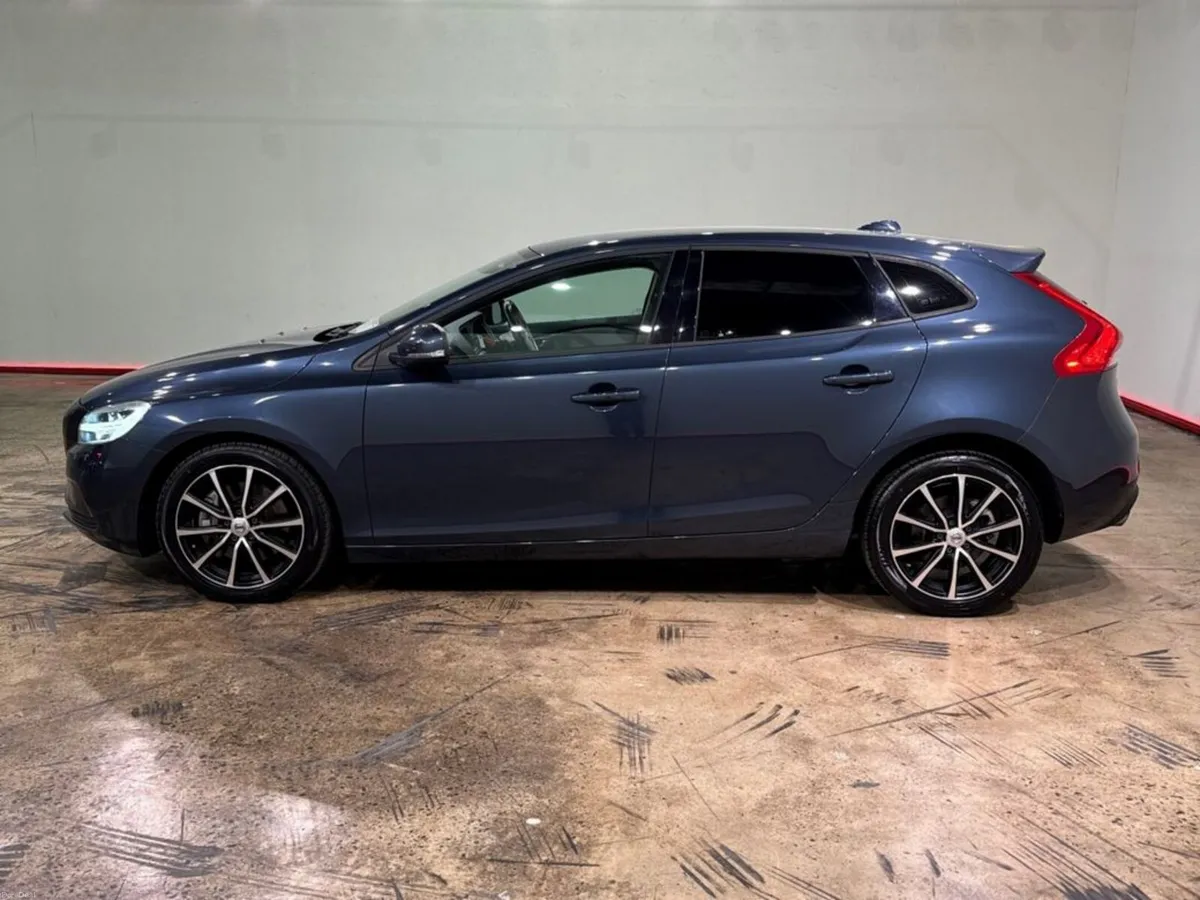 Volvo V40 1.5 AUTOMATIC - BEIGE/TARTAN INTERIOR - - Image 6