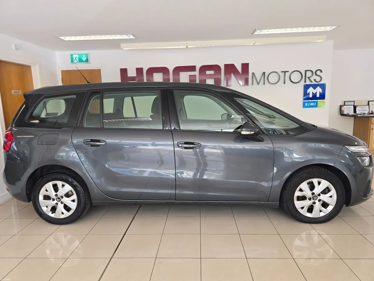 Citroen Grand C4 Picasso 7 Seats Automatic Touch E - Image 3