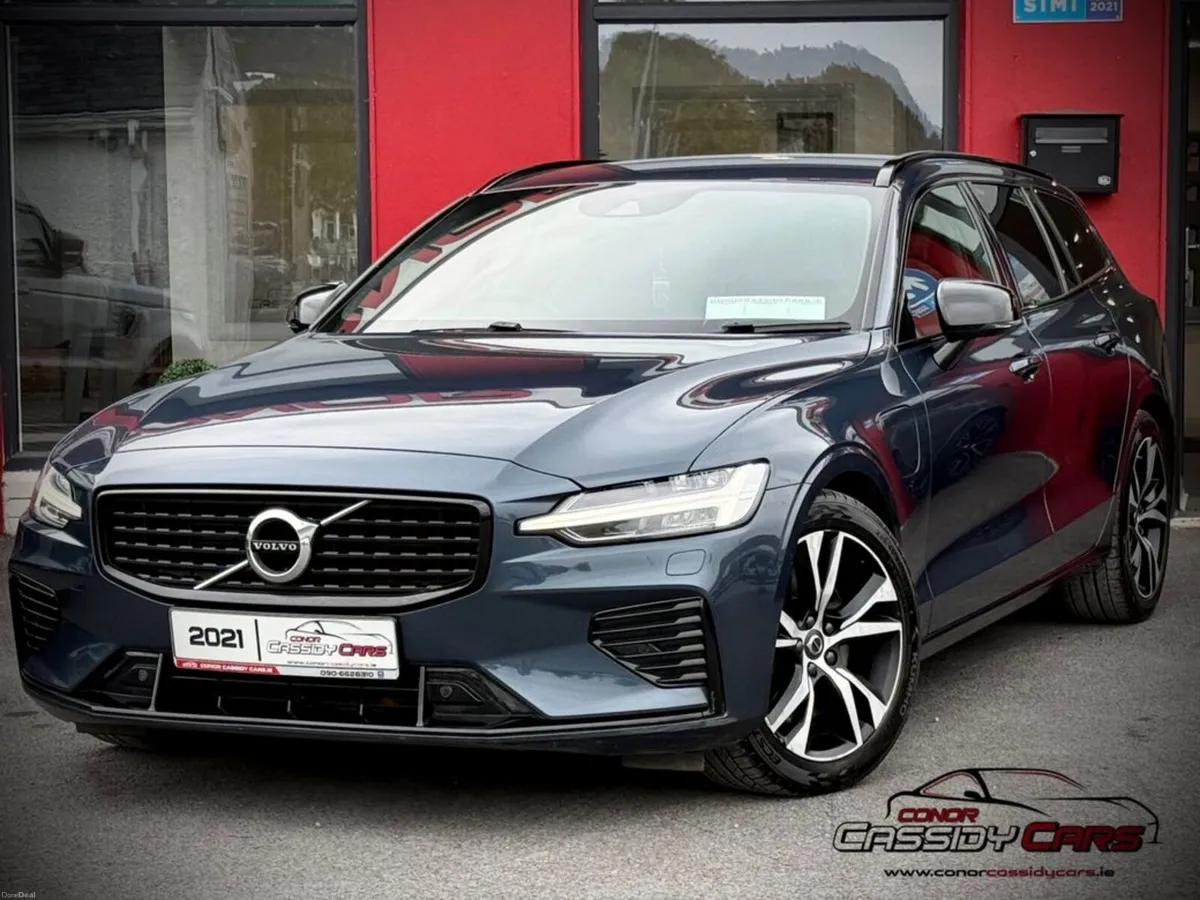 Volvo V60 RECHARGE T6 R-DESIGN AWD // HIGH SPEC // - Image 1
