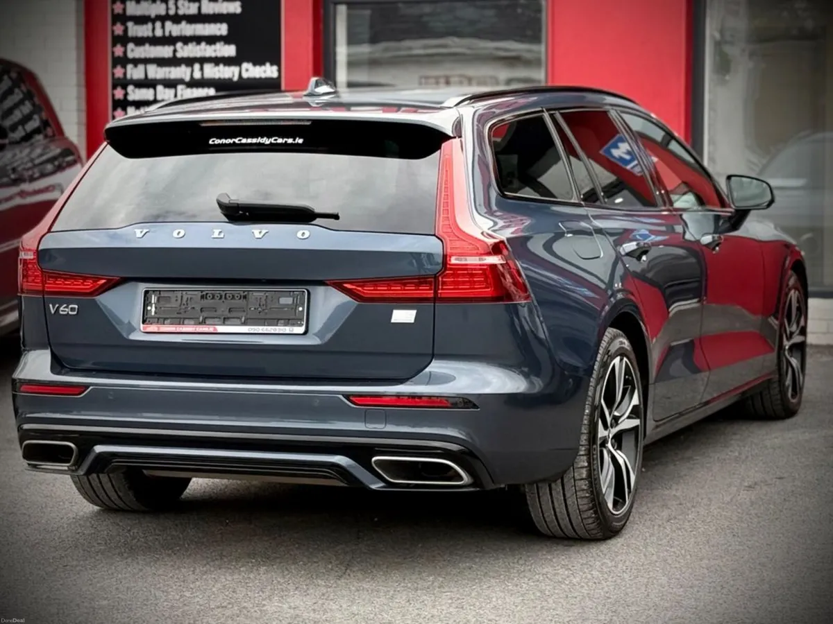 Volvo V60 RECHARGE T6 R-DESIGN AWD // HIGH SPEC // - Image 5