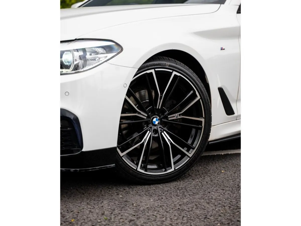 BMW 5-Series 520 D G30 M Sport 4DR Auto - Image 4