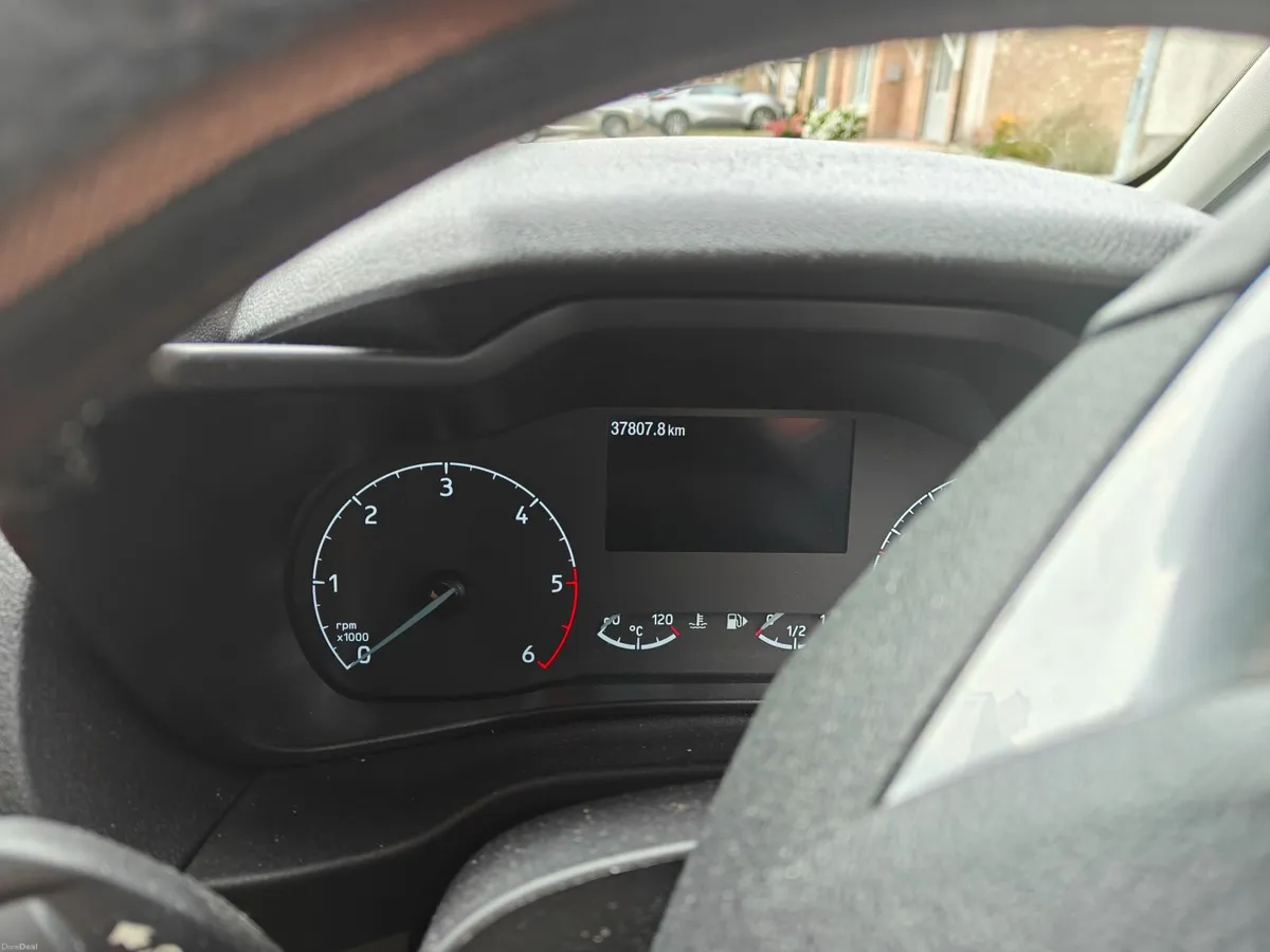 Ford Tourneo Connect 2022 - Image 6