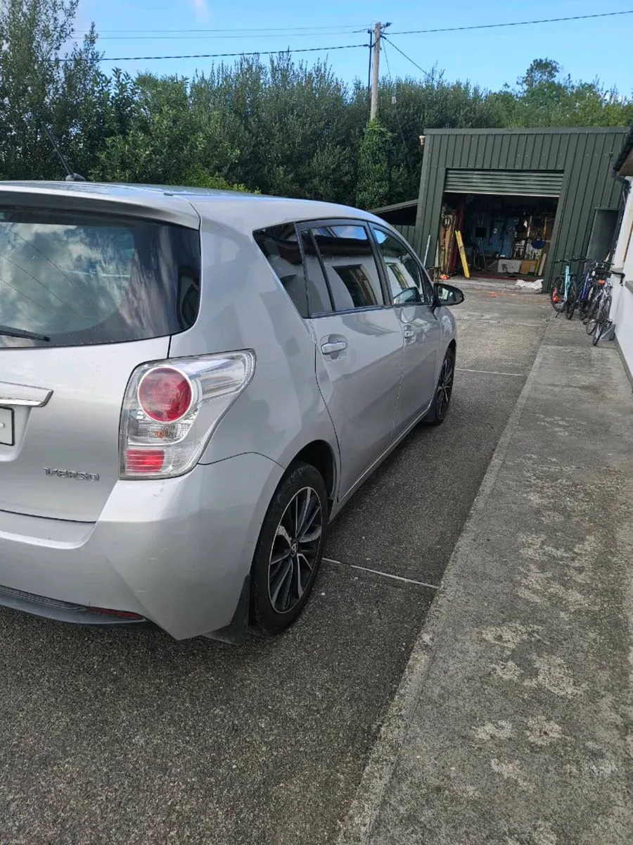 Car - Image 6