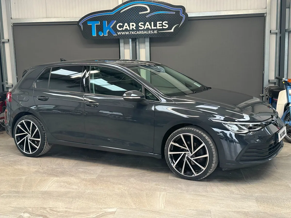 201 VOKSWAGEN GOLF LIFE 2.0 DIESEL - Image 1