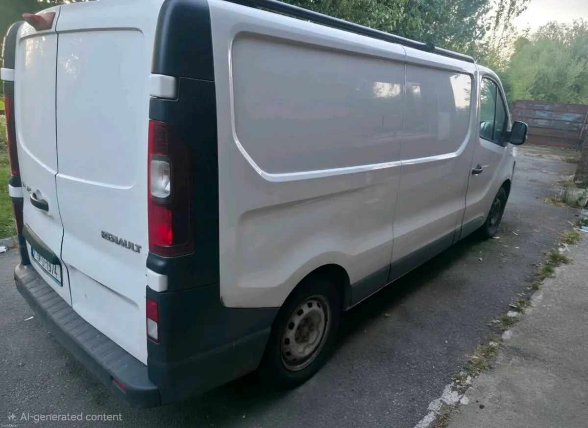 2019 Renault Trafic - Image 2