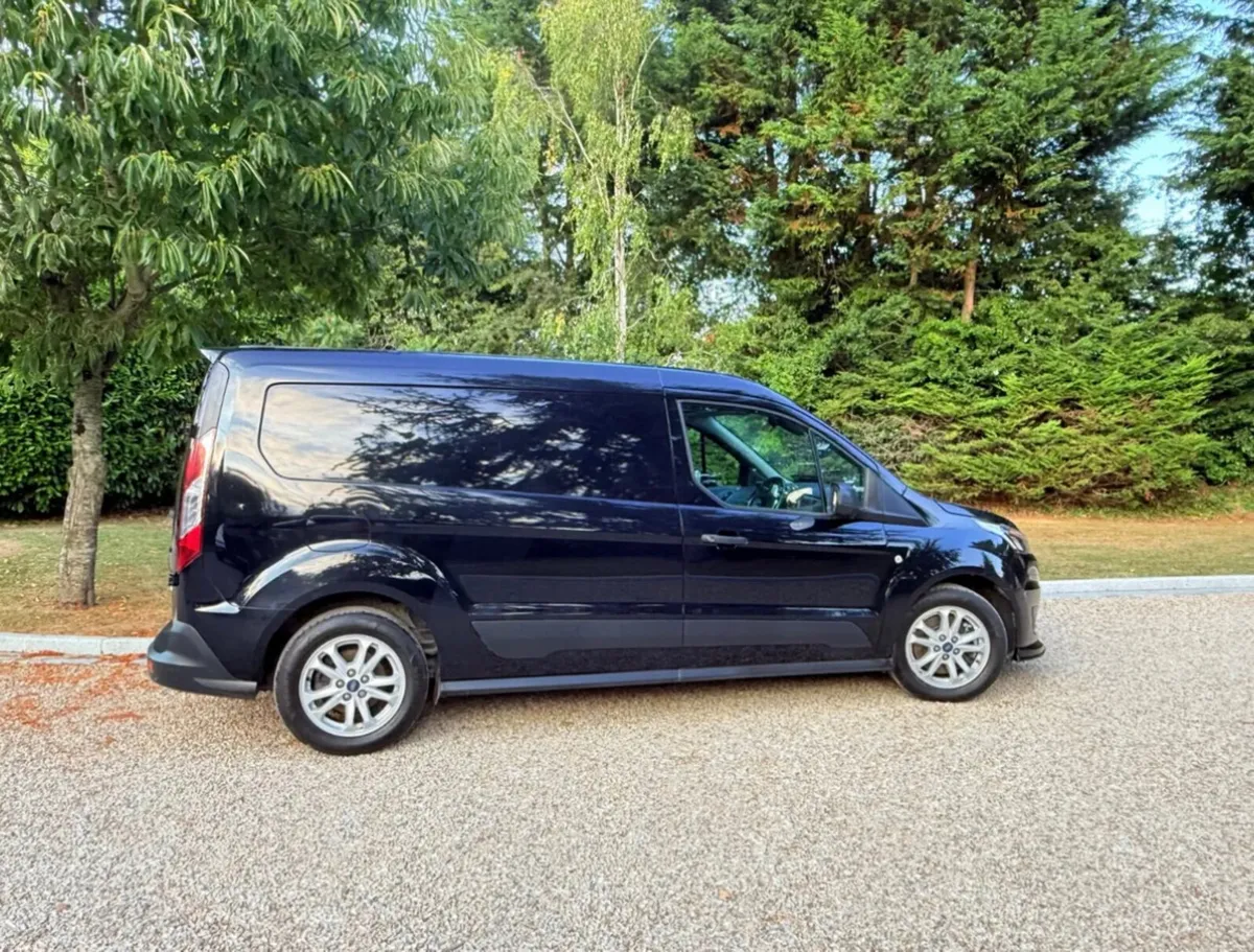 2022 Ford Transit Connect LWB Stunning Condition - Image 6