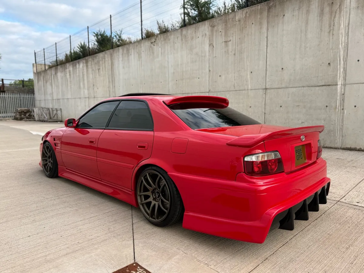1996 Toyota Chaser Tourer V Sunroof model - Image 5