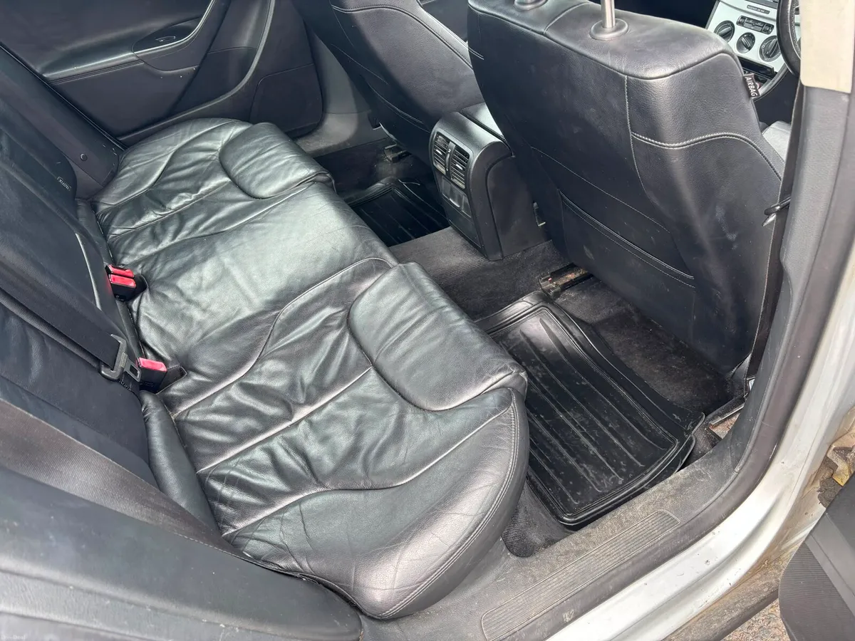 Car - Image 6